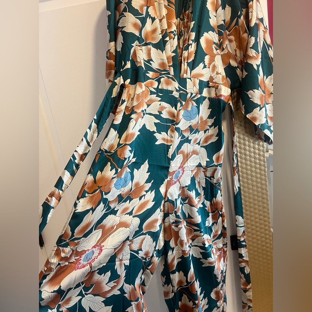 Lulu's Floral Jumpsuit - Women's Medium with Plunging Neckline & Waist Tie - Picture 2 of 7